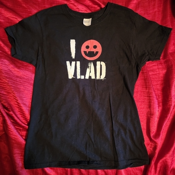 Chronicles of Vladimir Tod Black Graphic Tee T-Shirt Women's Small S Vampire EUC - Picture 1 of 6